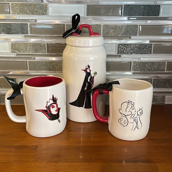 Rae Dunn Disney’s Snow white mug set with canister - Picture 2 of 5